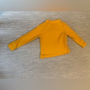 Dudley Stephen’s Yellow Long Sleeve Turtleneck Large